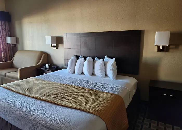 Days Inn By Wyndham Baytown East